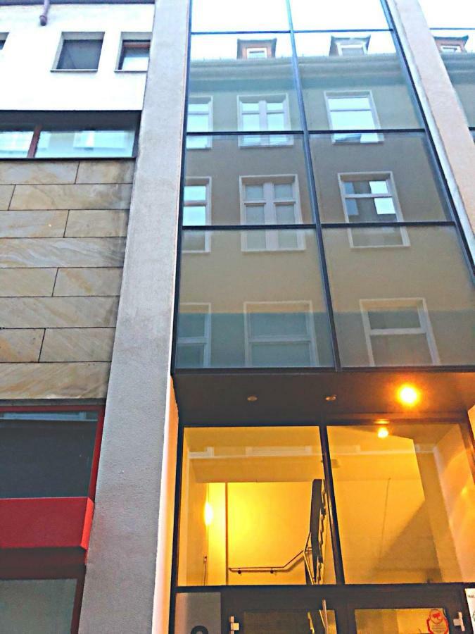 Huxx Aparthotel 3*