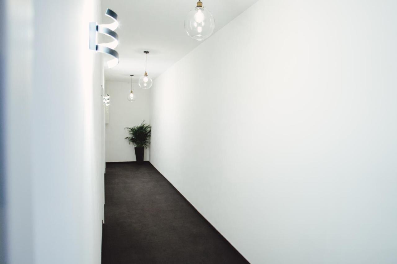 Huxx Aparthotel 3*